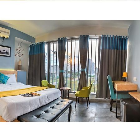 Aura Corporate Suites At Manyata Tech Park Bangalore Exteriör bild